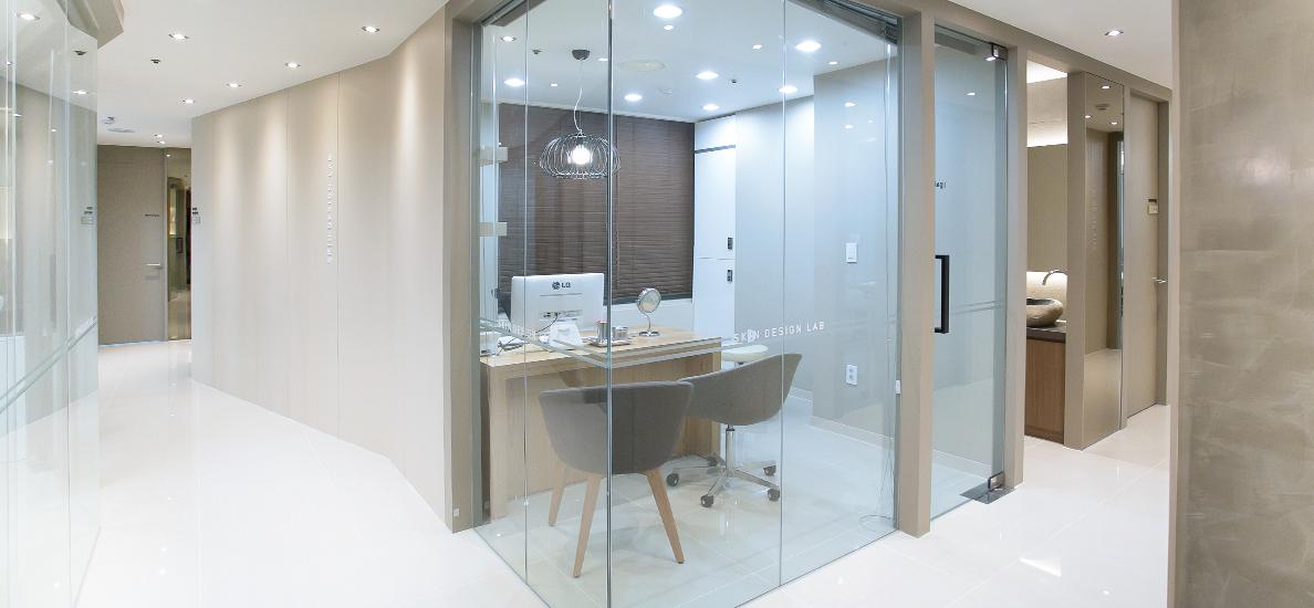 유앤아이의원 홍대신촌점 3번째 이미지