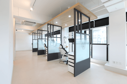 웃자치과교정과치과의원 2번째 이미지