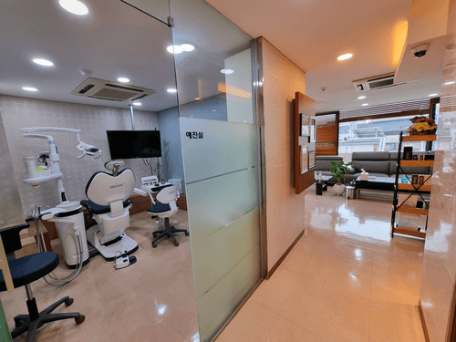 홈플란트치과의원 4번째 이미지