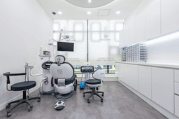 광명리더스치과의원